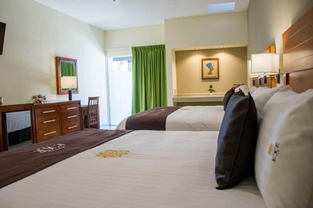 Hotel Ecce Inn&Spa Silao Exterior foto A typical guest room at the Inn at the Opera