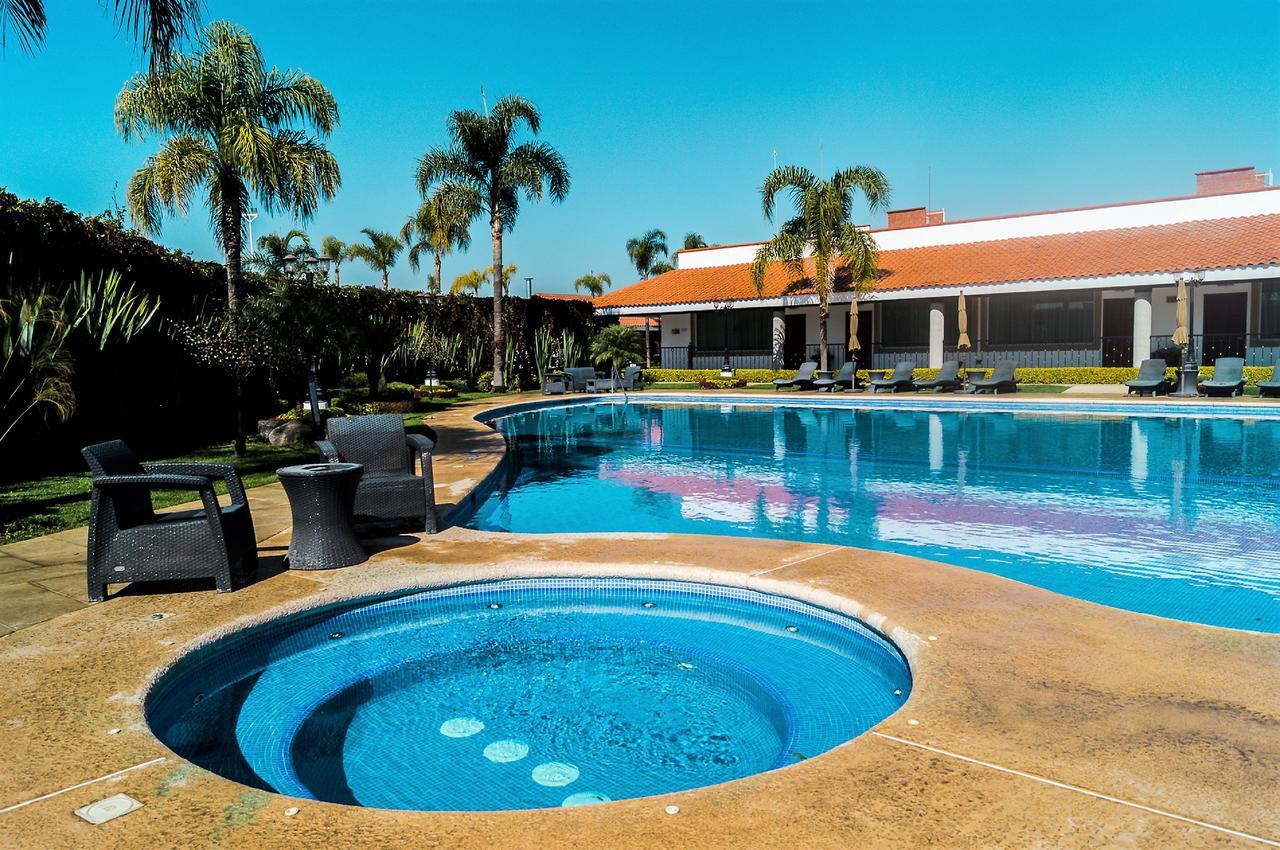 Hotel Ecce Inn&Spa Silao Exterior foto Club House
